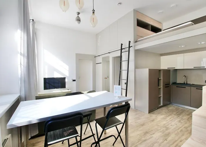 Standard By Hi5 - Gellert Area Budapest