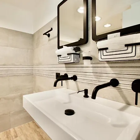 Standard By Hi5 - Gellert Area Apartamento *