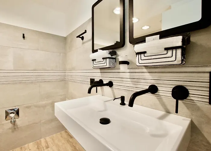 Standard By Hi5 - Gellert Area Апартаменты *
