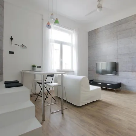 Standard By Hi5 - Gellert Area